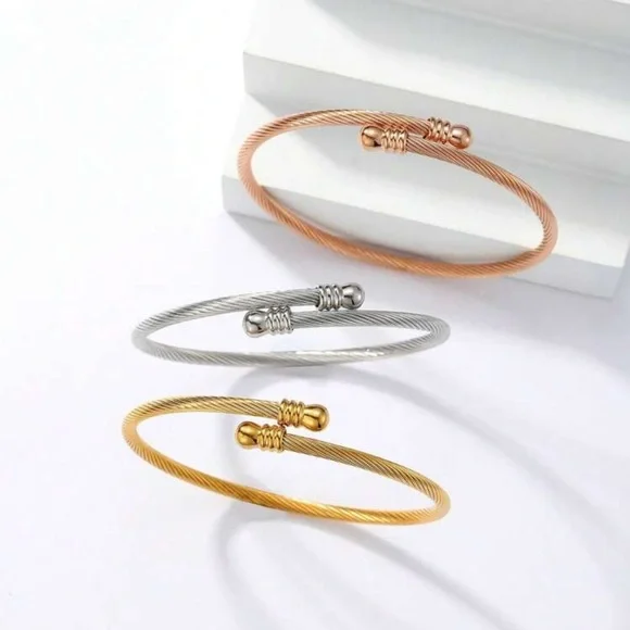 - New 3 piece bracelet set - Picture 4 of 5